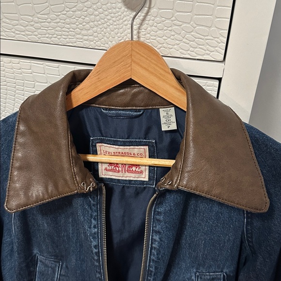 Levi's Dark Blue Denim Jacket with Brown Leather Collar - Picture 5 of 5